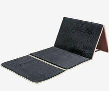 Charger l'image dans la galerie, Le tapis de prière avec dossier pliable
